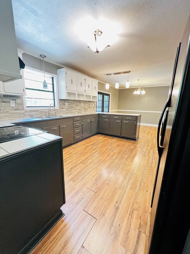 328 Miller Rd, Douglas, GA 31535 - photo 7