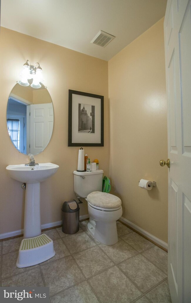9210 Deer Crossing unit 59, Lorton, VA 22079 - photo 7