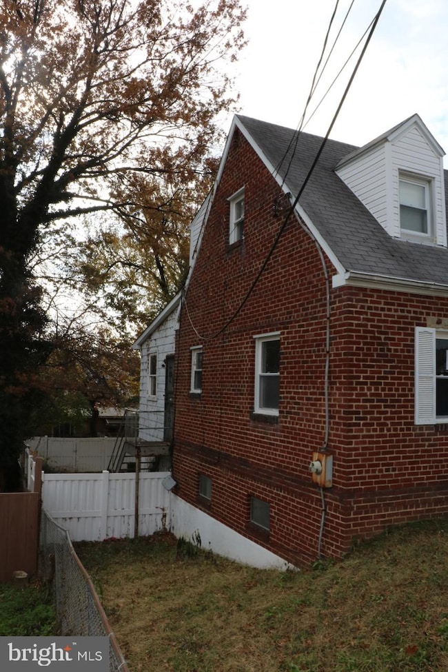 4237 Eads St NE, Washington, DC 20019 - photo 4