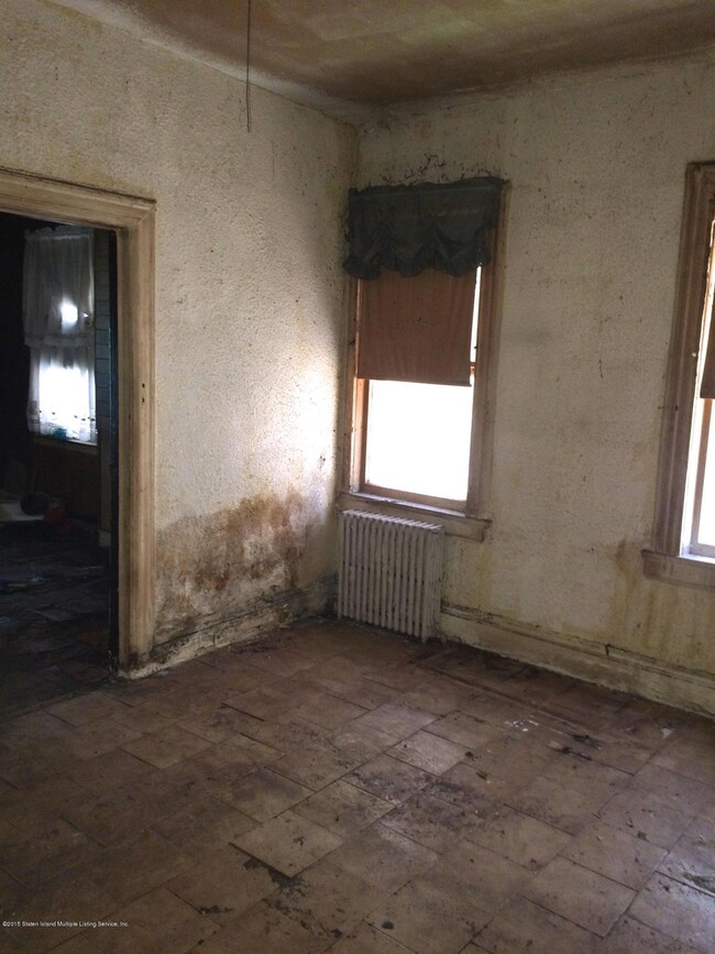 3217 Richmond Rd, Staten Island, NY 10306 - photo 4