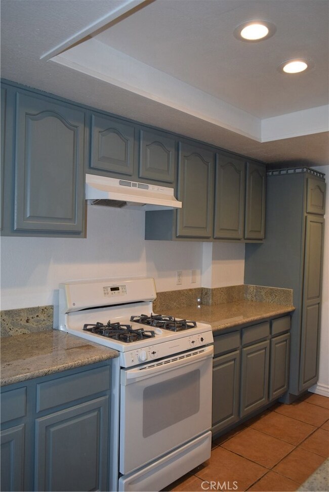 12241 Carnation Ln unit A, Moreno Valley, CA 92557 - photo 5