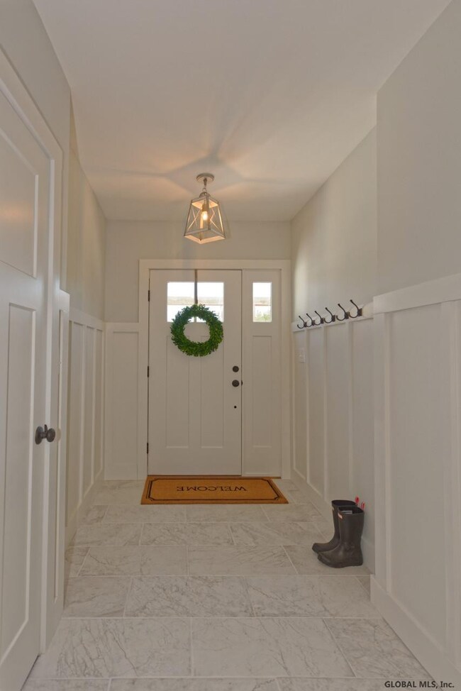 7 Pipe Ct, Athens, NY 12015 - photo 2