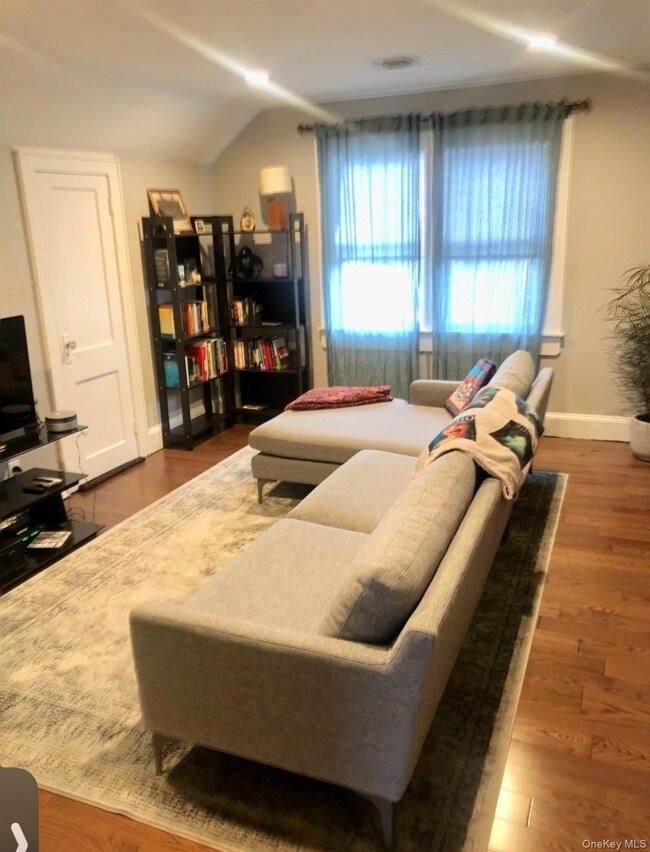 41 Lafayette Ave unit B, Westbury, NY 11590 - photo 5