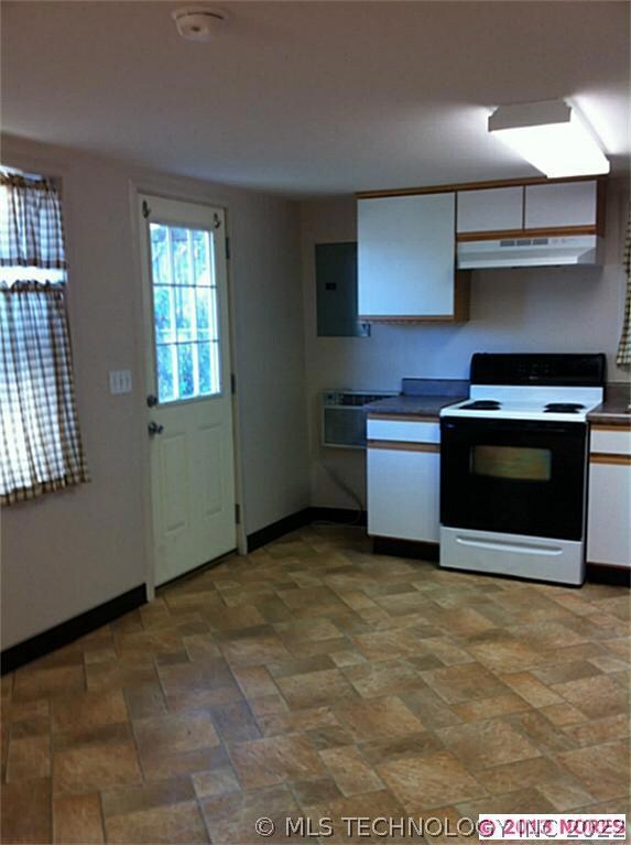 510-2 N College Ct, Tahlequah, OK 74464 - photo 2