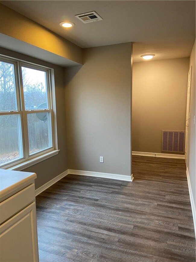 25 Munster Dr, Bella Vista, AR 72715 - photo 7