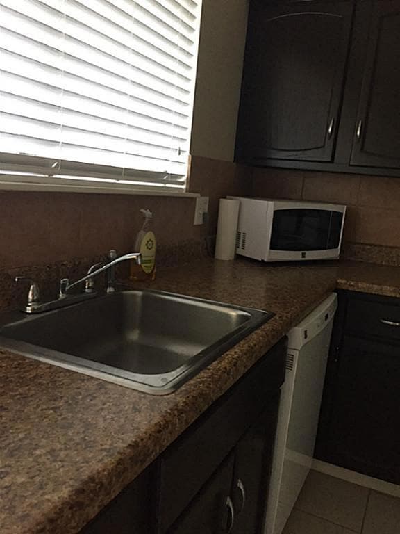 6401 Deihl Rd unit 204, Houston, TX 77092 - photo 3