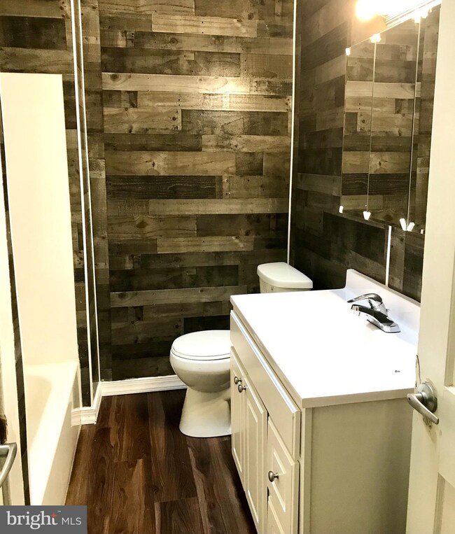 618 W Maple Ave unit 2ND FLOOR, Merchantville, NJ 08109 - photo 4