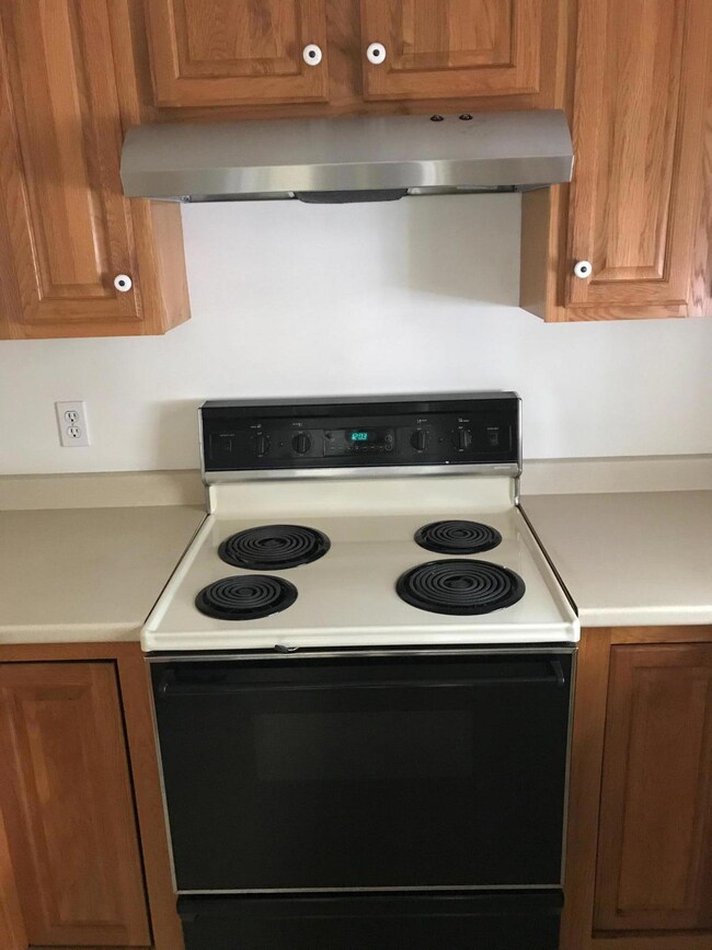 15 Bristol Ct unit 15, Kennebunk, ME 04043 - photo 7