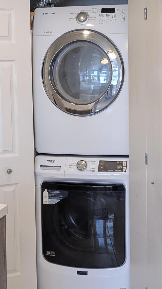 Oxford Towers unit 404, Hollywood, FL 33019 - photo 6