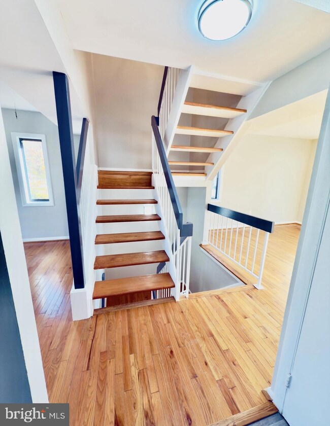 3036 Mission Square Dr, Fairfax, VA 22031 - photo 7