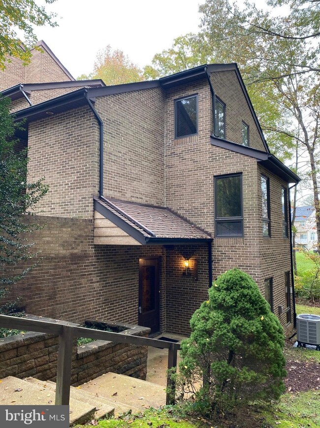 23312 Walnut Hollow Ct, California, MD 20619 - photo 2