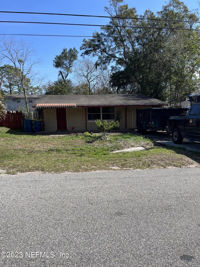 245 Bowlan St N, Jacksonville, FL 32211 - photo 3
