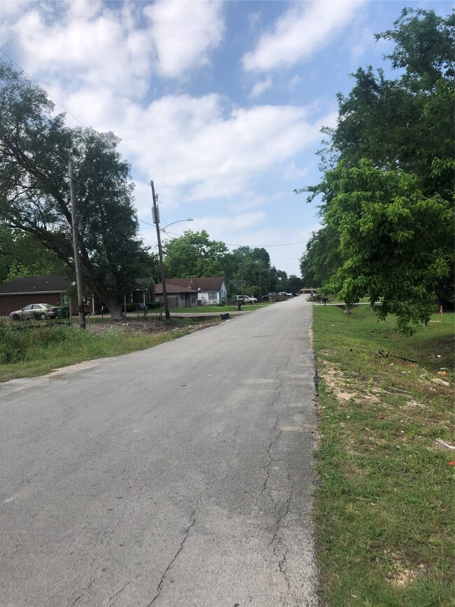 0 Hezekiah Streets, Houston, TX 77088 - photo 3