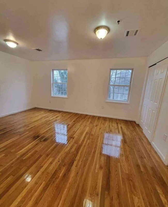 12 Bergen Ave unit 1, Jersey City, NJ 07305 - photo 4