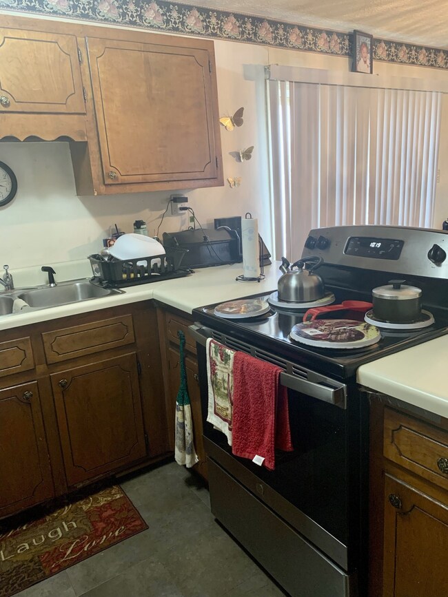 658 Evergreen Park Dr, Hopkinsville, KY 42240 - photo 6