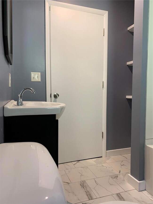 814 Walnut St, Hannibal, MO 63401 - photo 7