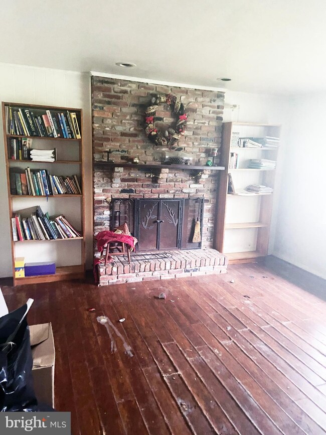 1319 Placid Dr, Sykesville, MD 21784 - photo 7