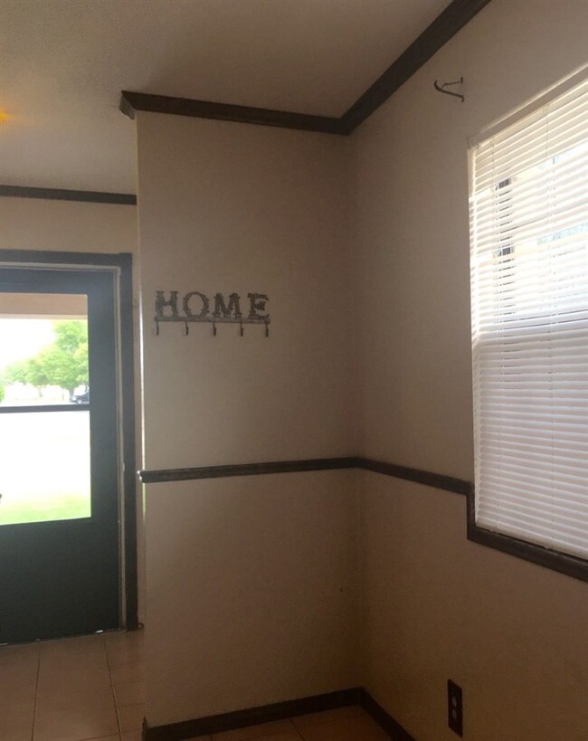 626 Birchwood Ln, Laredo, TX 78041 - photo 4