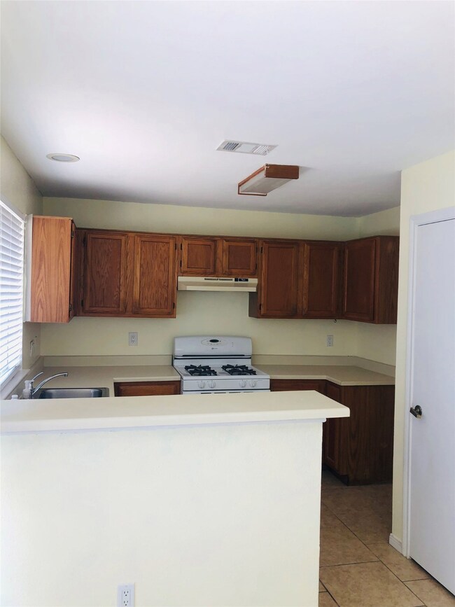 16134 Golden Sands Dr, Houston, TX 77095 - photo 5