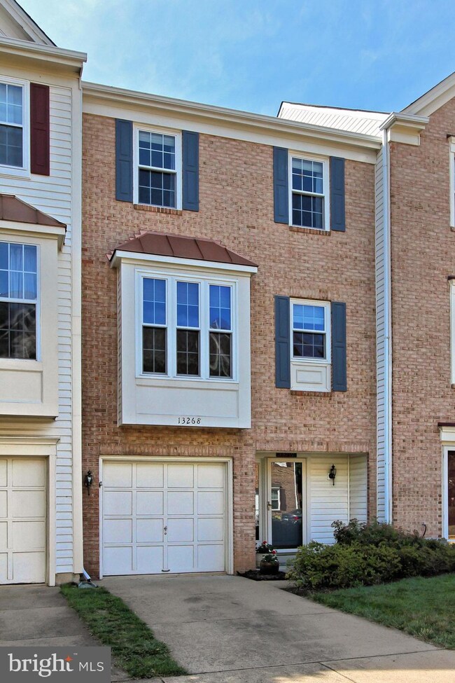 13268 Coppermill Dr, Herndon, VA 20171 - photo 3