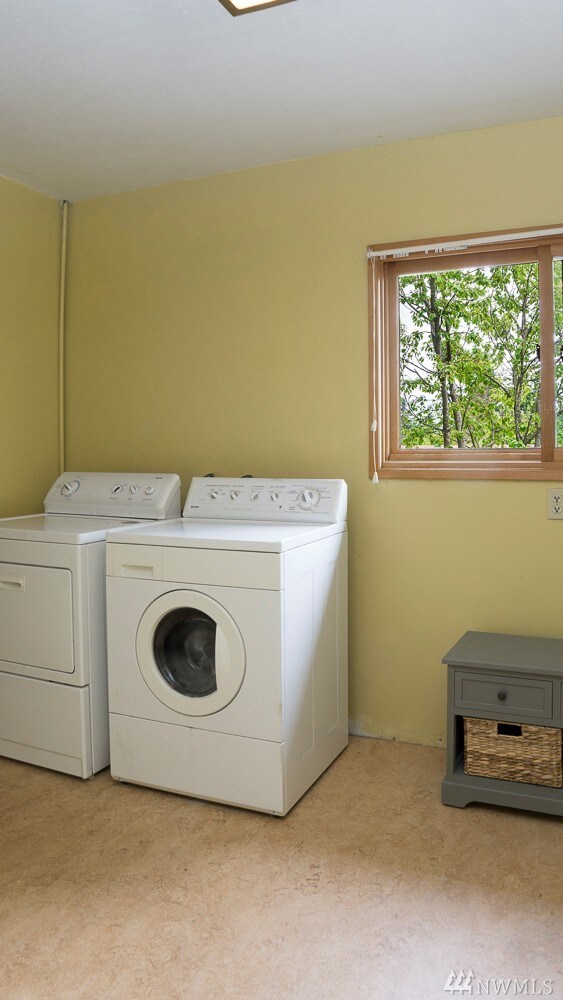 8526 216th St SW, Edmonds, WA 98026 - photo 3