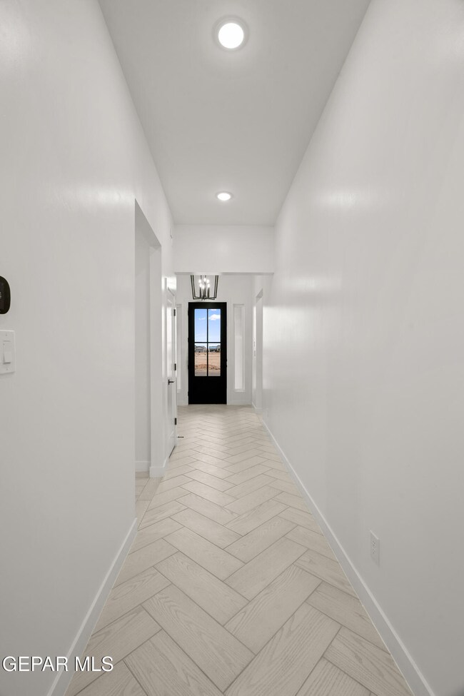 920 larkhall-8