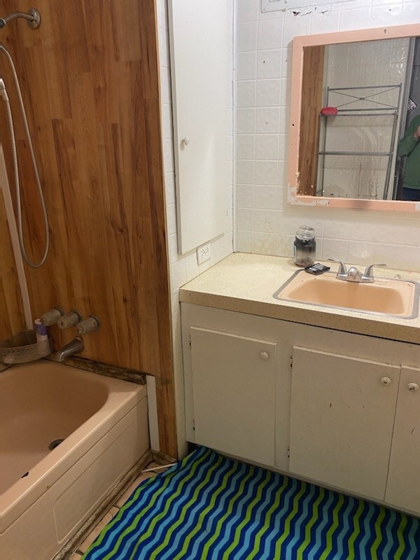 1005 NE 3rd St, Carrabelle, FL 32322 - photo 3