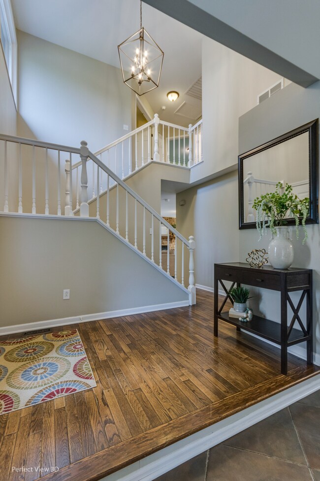 573 Plank Rd, Naperville, IL 60563 - photo 2