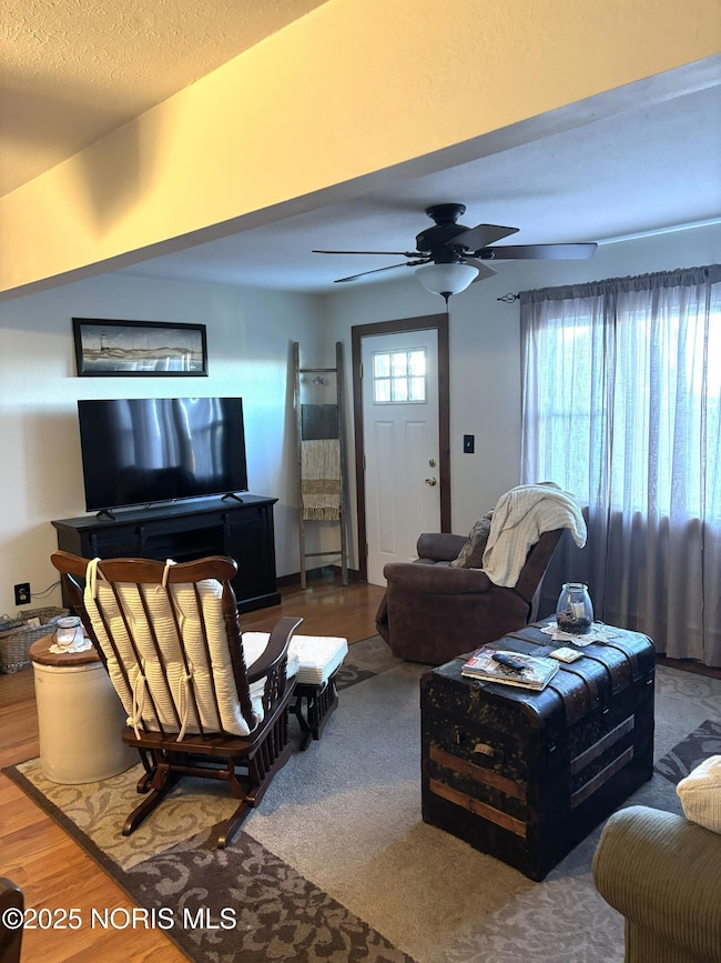 12369 Lagoon Dr, Curtice, OH 43412 - photo 6