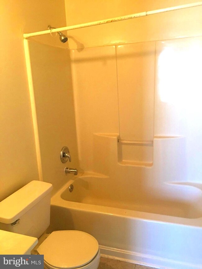 1312 Dillon Ct, Capitol Heights, MD 20743 - photo 6