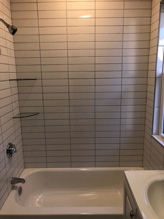 182 Williams Ave unit 1, Lynn, MA 01902 - photo 5