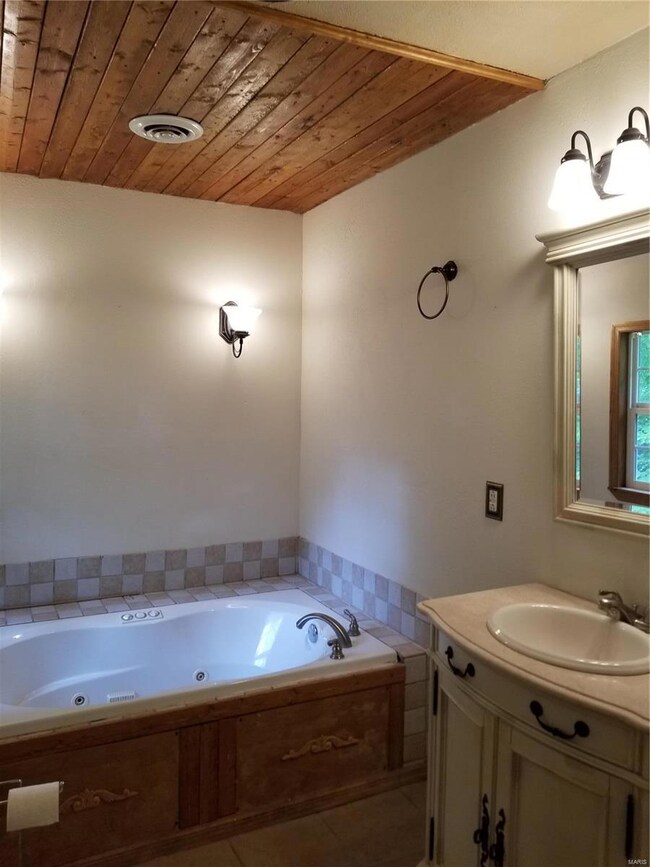 15380 Hargis Ct, Rolla, MO 65401 - photo 2