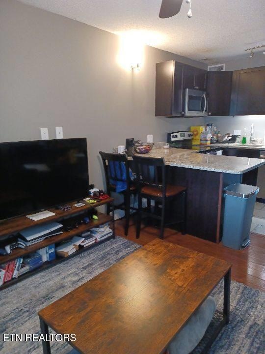 ET304 - Kitchen