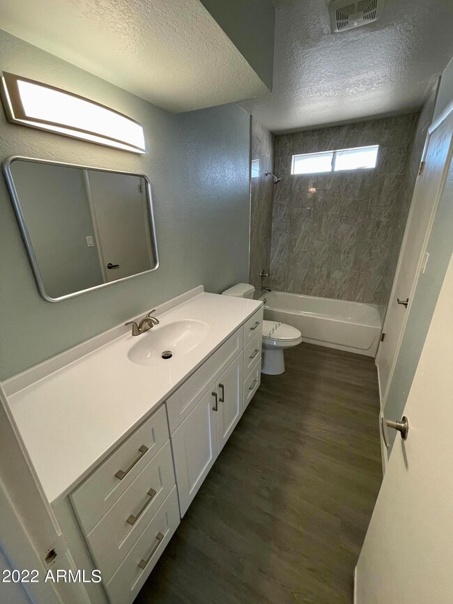 Full bathroom with loads of space!