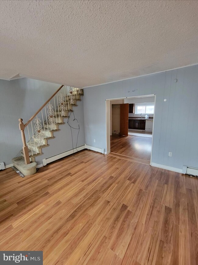 321 Greenway Ave, Darby, PA 19023 - photo 7