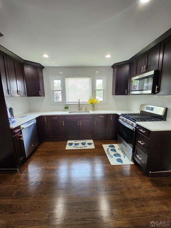 190 Berkeley Terrace, Plainfield, NJ 07062 - photo 3