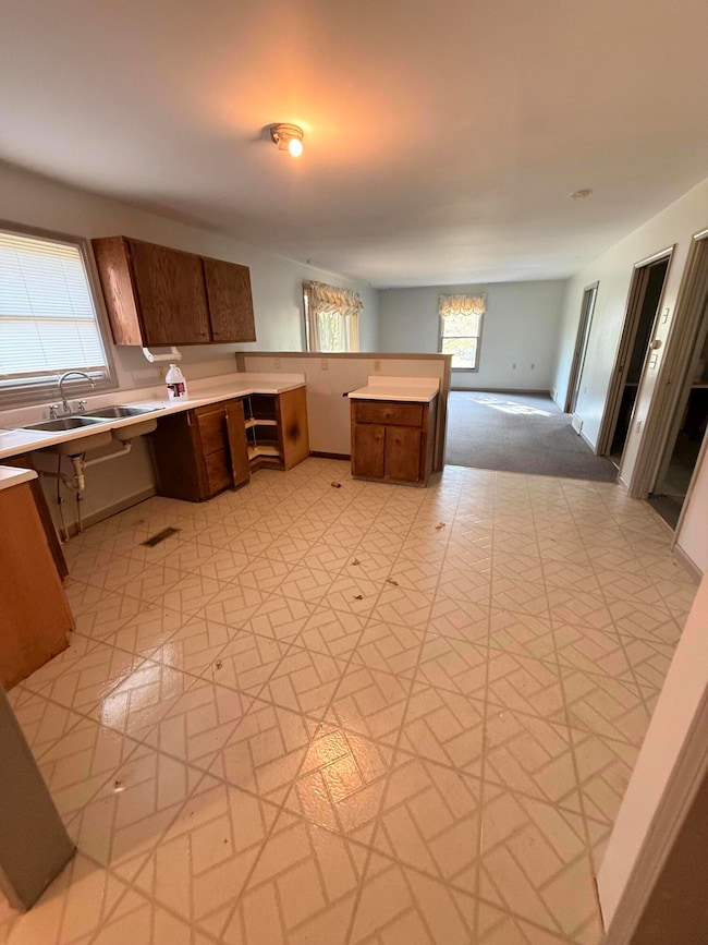 543 N Dennis Rd, Ludington, MI 49431 - photo 4