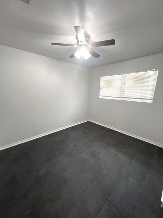 7719 Hirsch Rd unit A, Houston, TX 77016 - photo 6