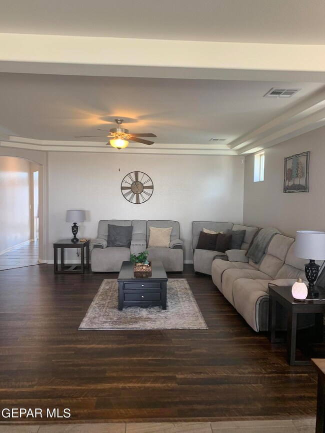 320 Canyon Vista Dr, Horizon City, TX 79928 - photo 5