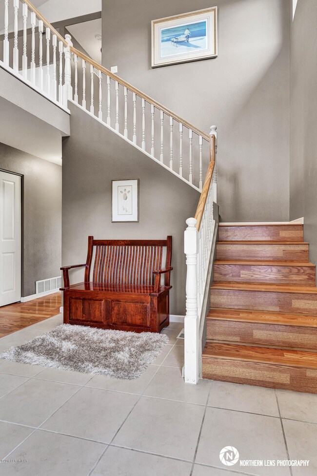6_EntranceStairway