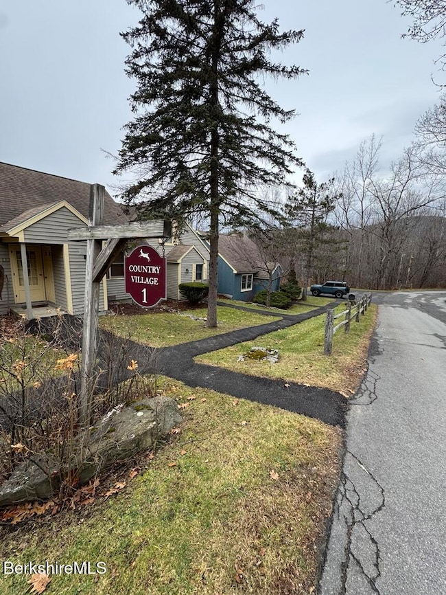 37 Corey Rd unit 14, Hancock, MA 01237 - photo 3