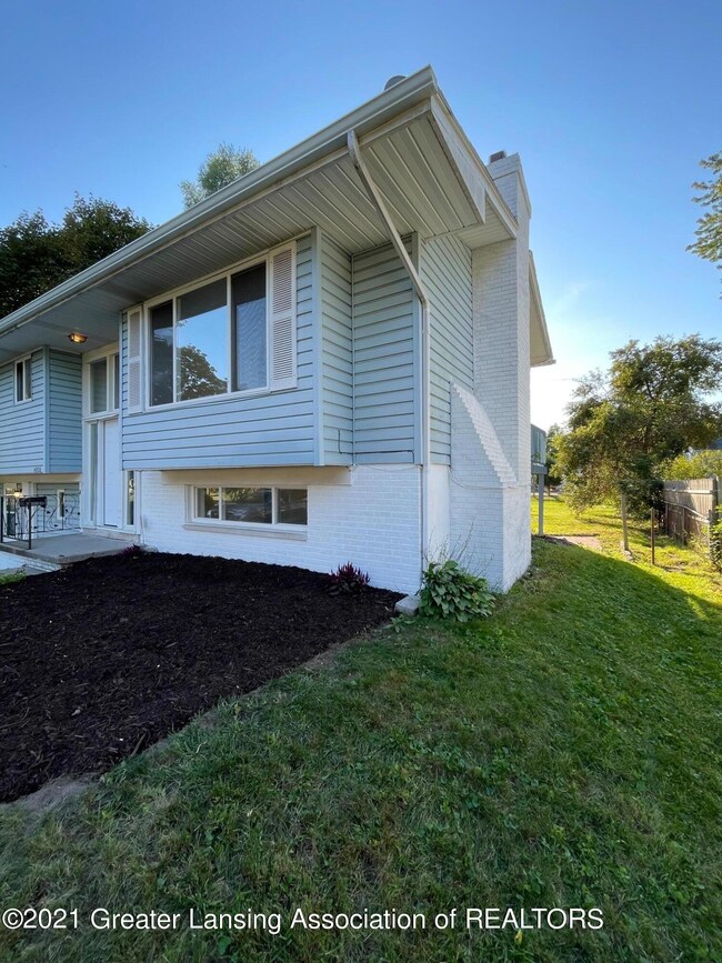 4008 Wainwright Ave, Lansing, MI 48911 - photo 6
