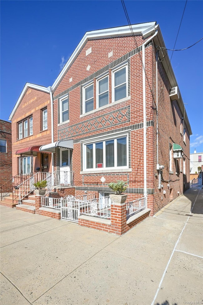 79-23 69th Ave, Flushing, NY 11379 - photo 2