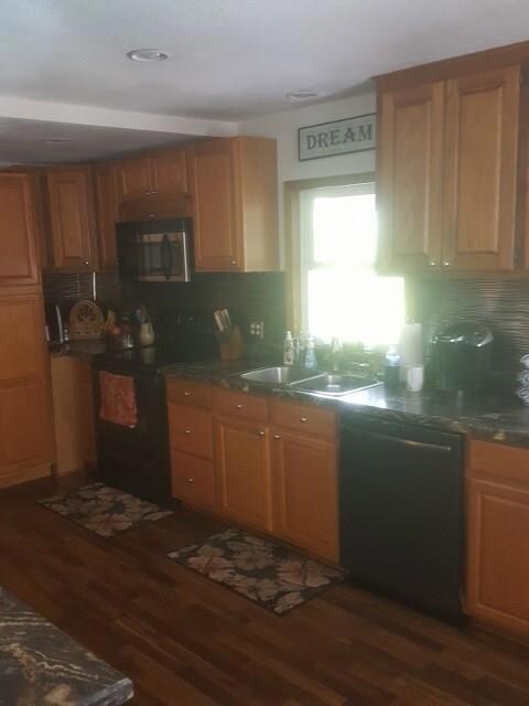 2601 Rusty Wallace Dr, Newton, IA 50208 - photo 6