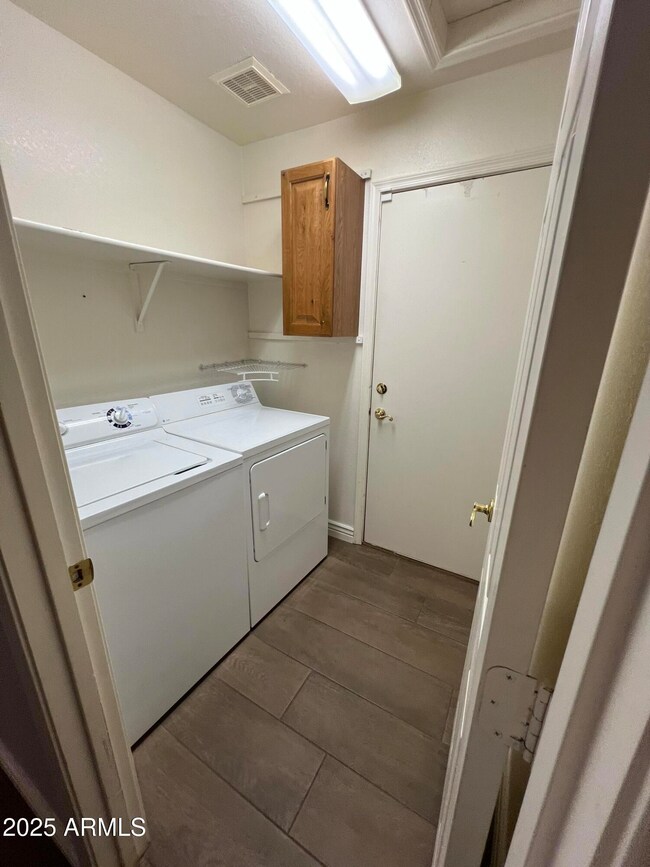 716 E Gary Dr, Chandler, AZ 85225 - photo 5