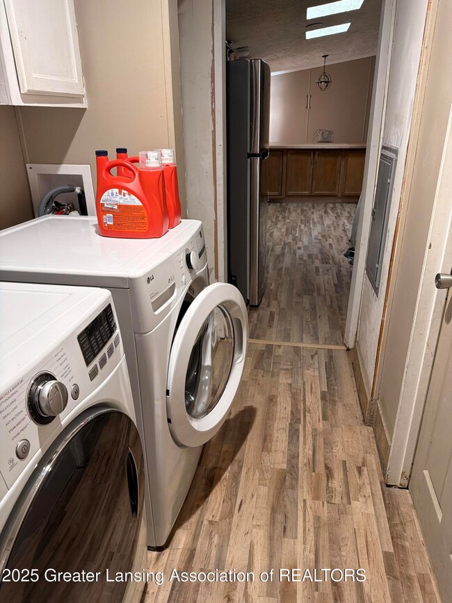 2614 W Kalamazoo St, Lansing, MI 48917 - photo 6