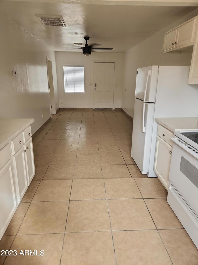 1812 N 26th Place unit 2, Phoenix, AZ 85008 - photo 3