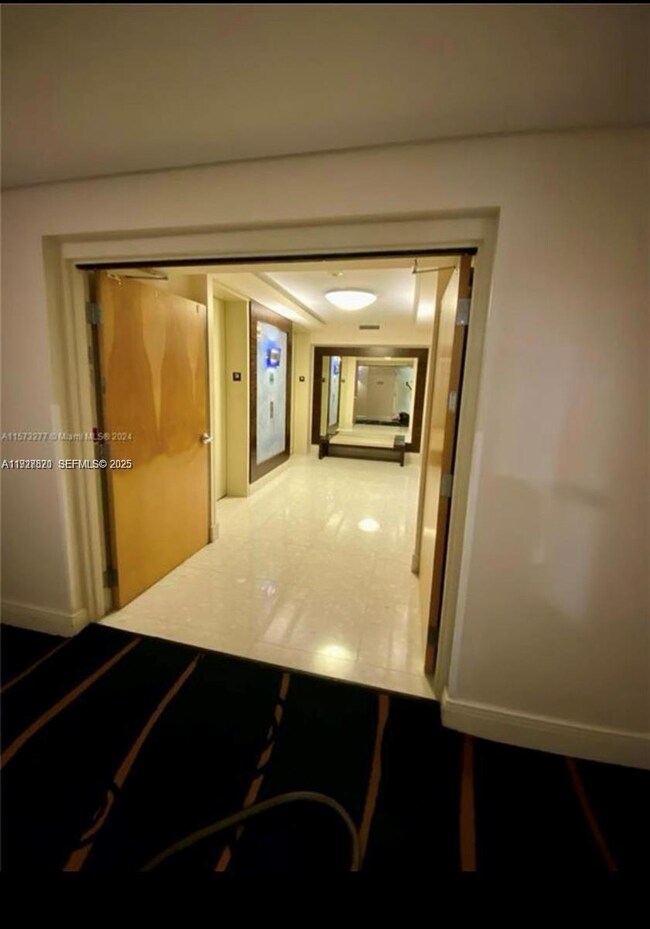 185 SW 7th St unit 1406, Miami, FL 33130 - photo 5