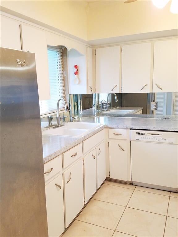 Kitchen - Left View