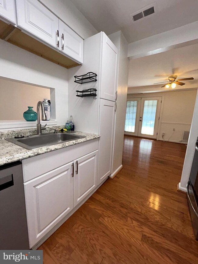 1111 Castle Harbour Way unit 1, Glen Burnie, MD 21060 - photo 6